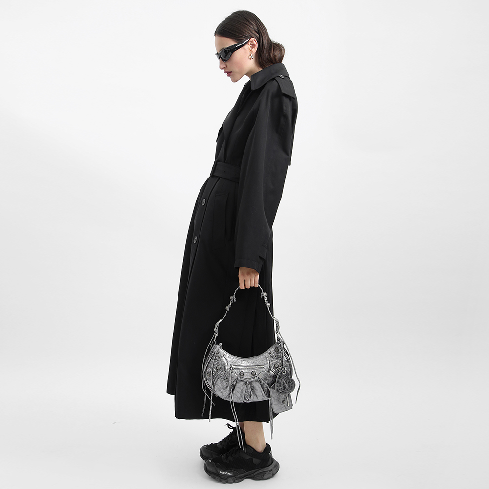 Balenciaga outfit n.6 : clothing, bags, shoes, sunglasses | Spring Summer 2023