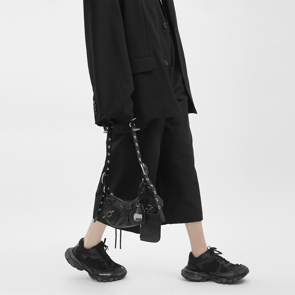 Balenciaga outfit n.4 : clothing, bags, shoes, sunglasses | Spring Summer 2023